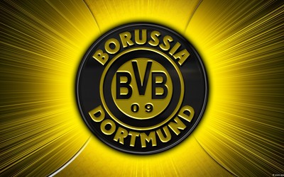 百博体育精华-于帕梅卡诺这脚法不像后卫