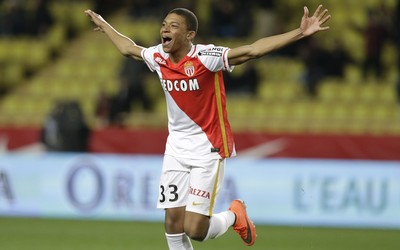 百博体育热议-伊拉克队年轻球员敢打敢拼