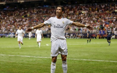 百博体育热评-克洛伊凯利我们为彼此而战